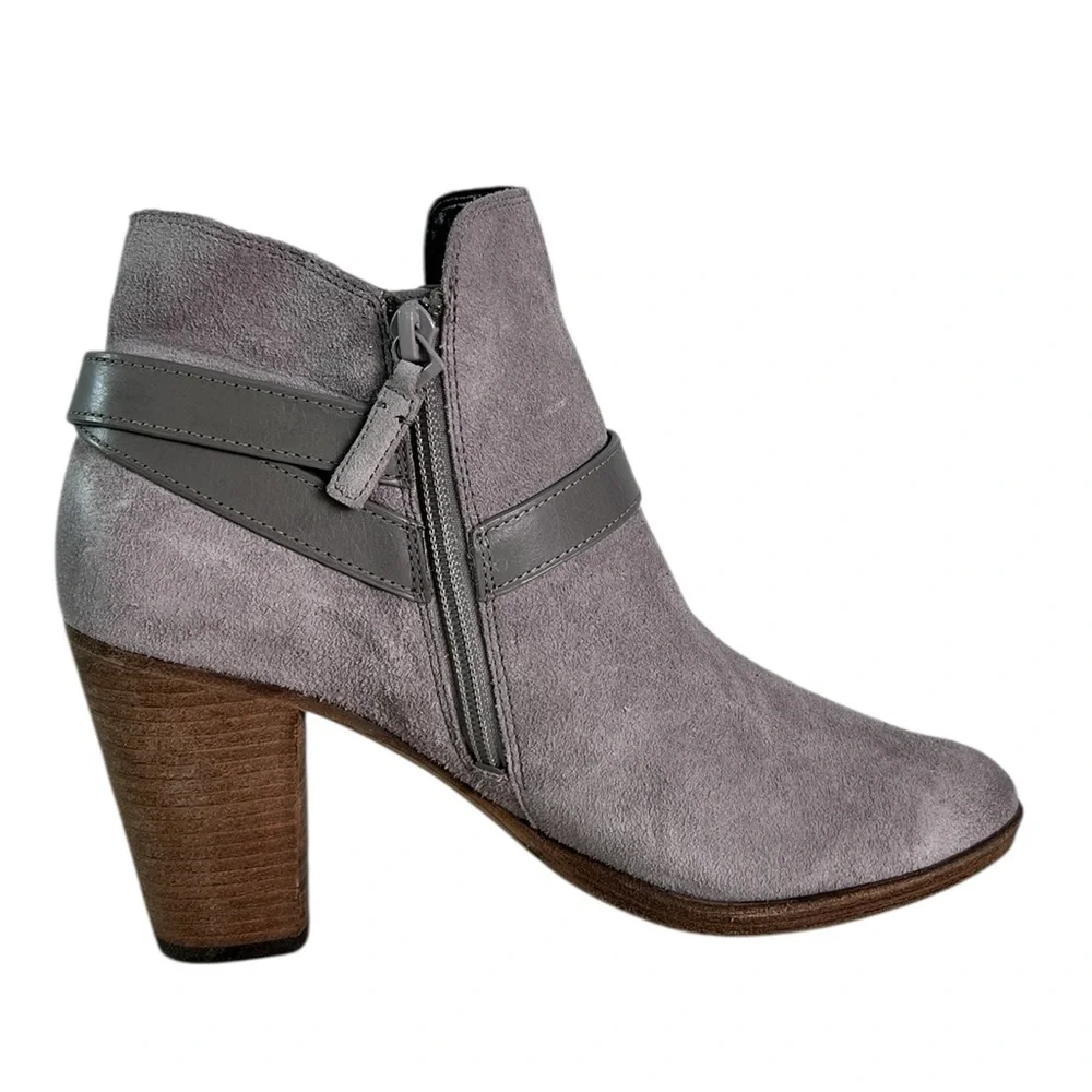Cole Haan Boots Women’s 9 B Heels Ankle Booties Buckle Strap Gray Suede‎
